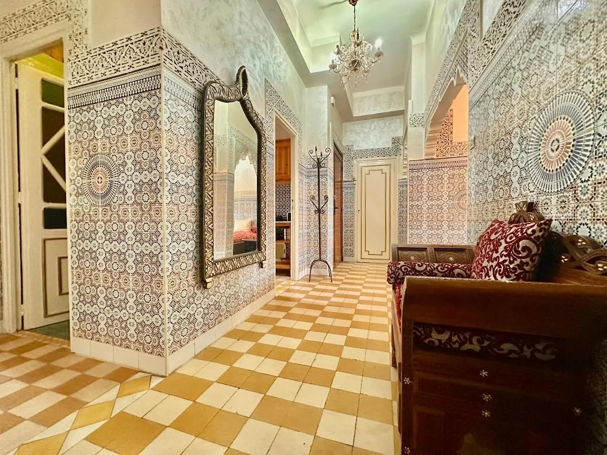 Traditional Chic And Central Marrakesh Apartment